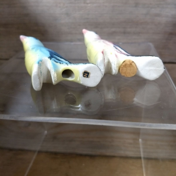 Vintage Bird Salt and Pepper Shakers Set – Hand Painted Ceramic Parakeets - Picture 5 of 5